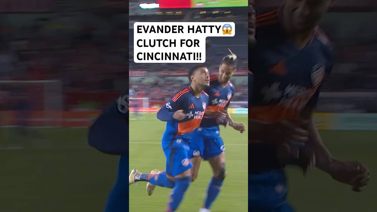 Evander HAT TRICK🔥🔥🔥 in Chicago!
