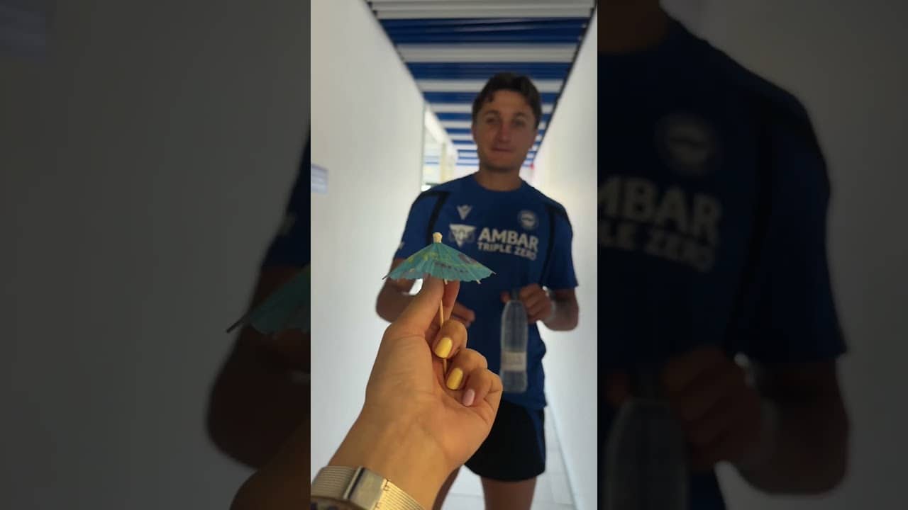 No se puede ser más gasteiztarra ☂️ Nahuel Tenaglia