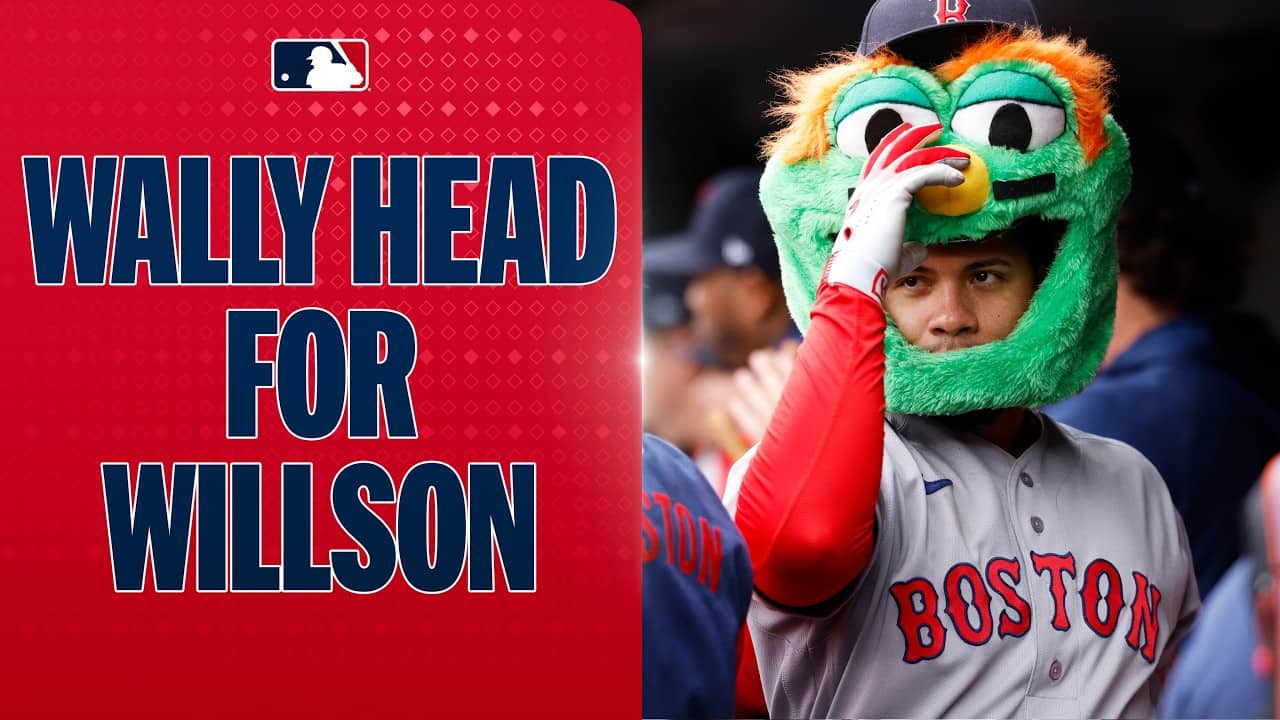 Willson Contreras homers for the Red Sox for the second game in a row! 😤 | MLB Highlights
