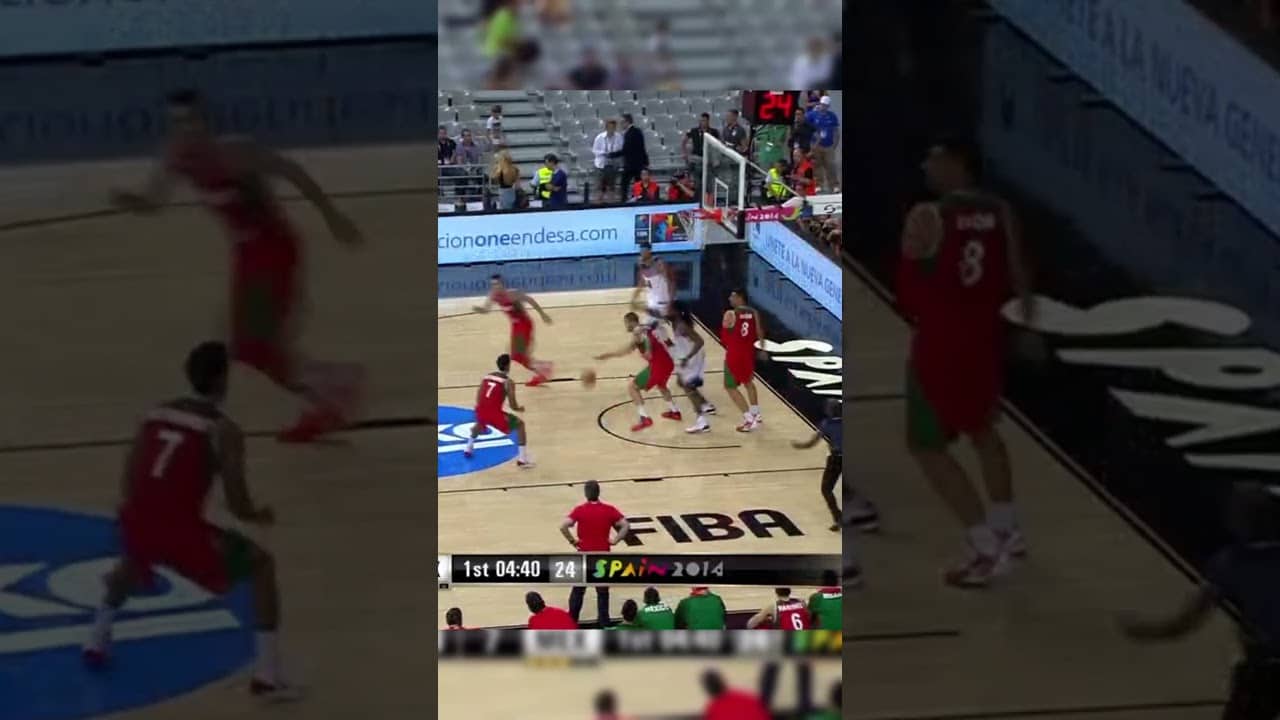 Young AD going at prime Gustavo Ayon 😮‍💨🇲🇽 #FIBAWC