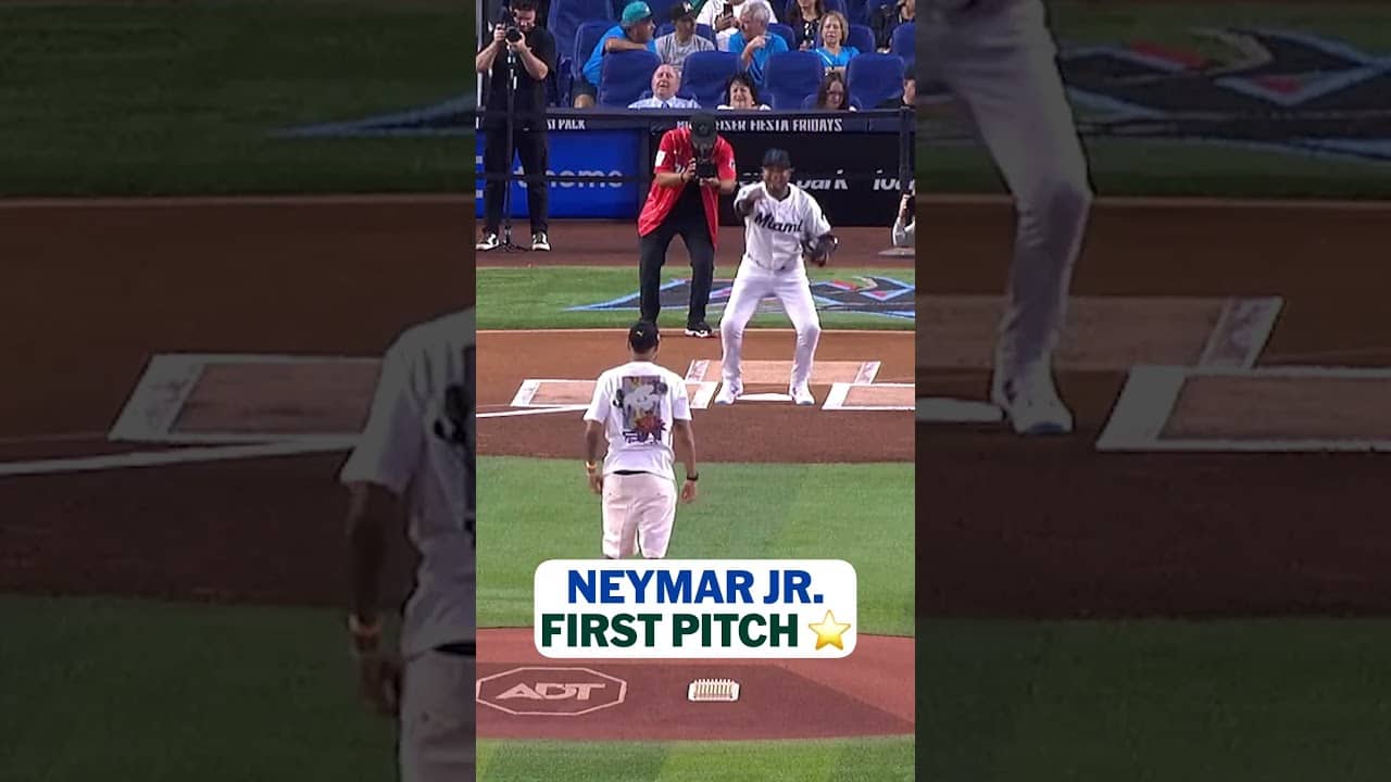 When Neymar Jr. brought 5-star skills to the mound 🪄 #worldcup