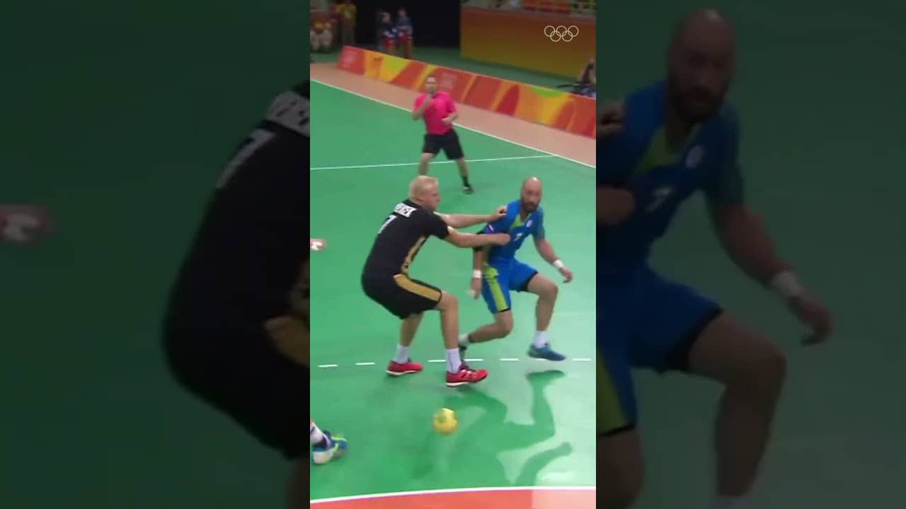 This handball goalkeeper scored with every shot he took during Rio 2016 🤾