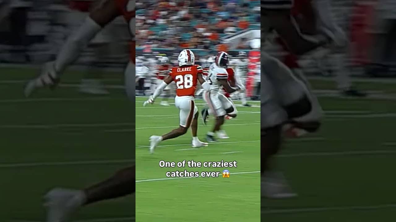How is this even possible?! 🤯 #virginiacavaliers #accfootball #collegefootball