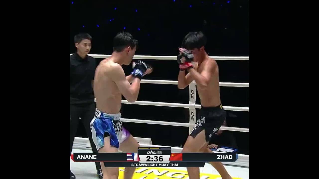 Back-and-forth BRAWL 😵 Zhao Zhengdong wins the knockdown battle with Yonis Anane!
