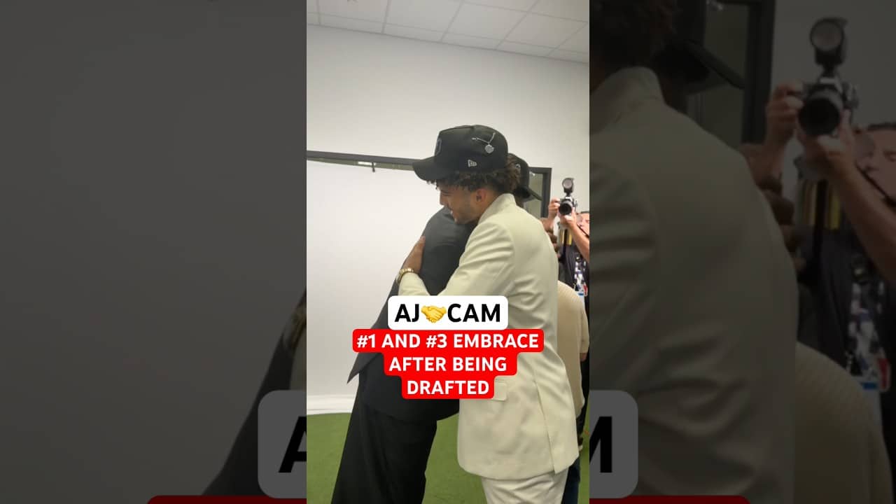 Amazing moment from AJ Dybantsa and Cam Boozer🙌🏀