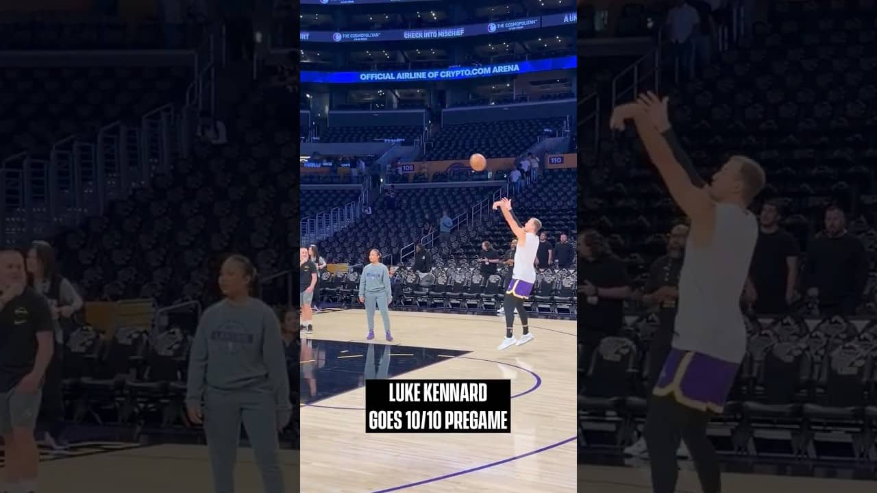 Luke Kennard is LOCKED in pregame #Lakers #NBAPlayoffs