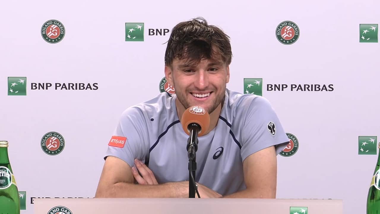 Roland-Garros 2026 - Raphaël Collignon au 3e tour : “Il n’y a pas que des robots dans le tennis”