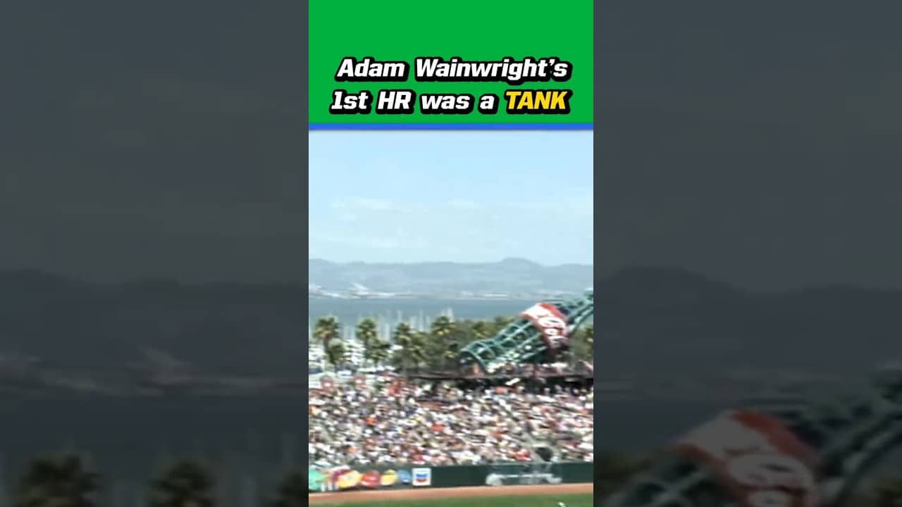 Waino had his sights set on the ocean 😳