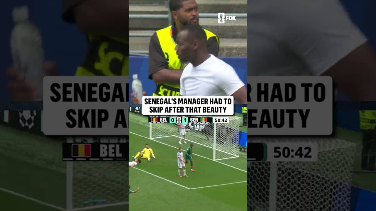 Pape Thiaw with a subtle celly after Senegal's second 🇸🇳