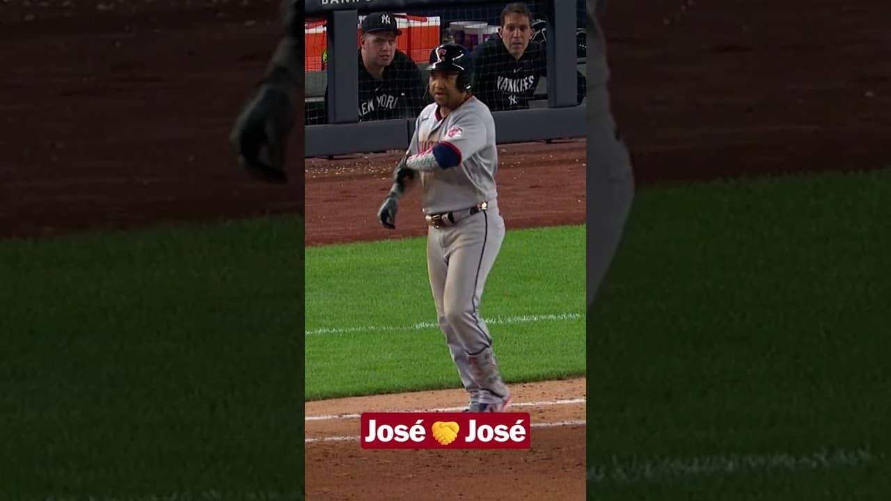 José Ramírez was daring José Caballero to try to throw him out at first base 😭