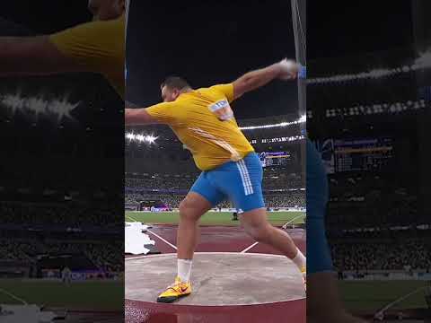 CLUTCH KING Daniel Stahl rules the discus throw final on his final attempt 😱 #worldathleticschamps