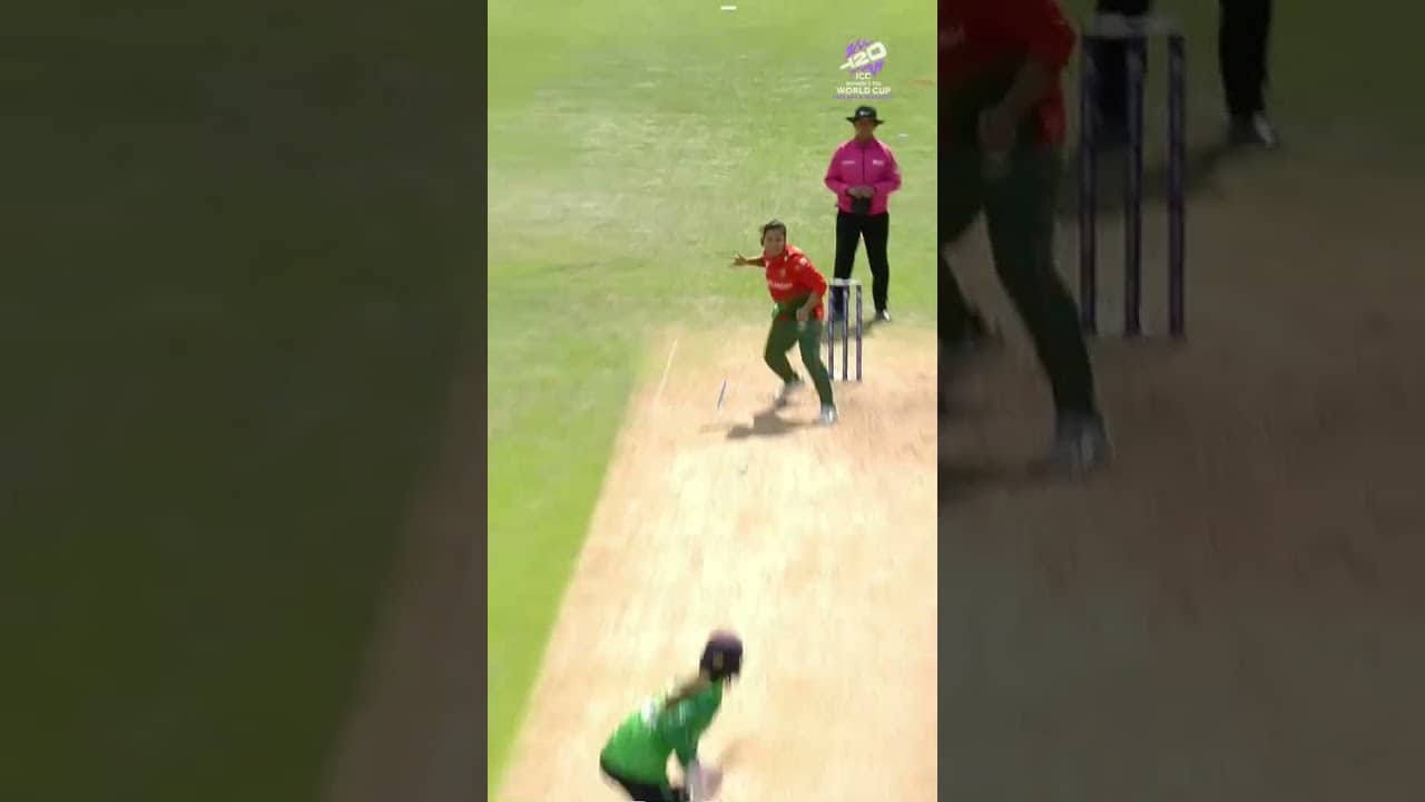 Ava Canning provides the late fireworks for Ireland with a mighty blow 💥 #T20WorldCup