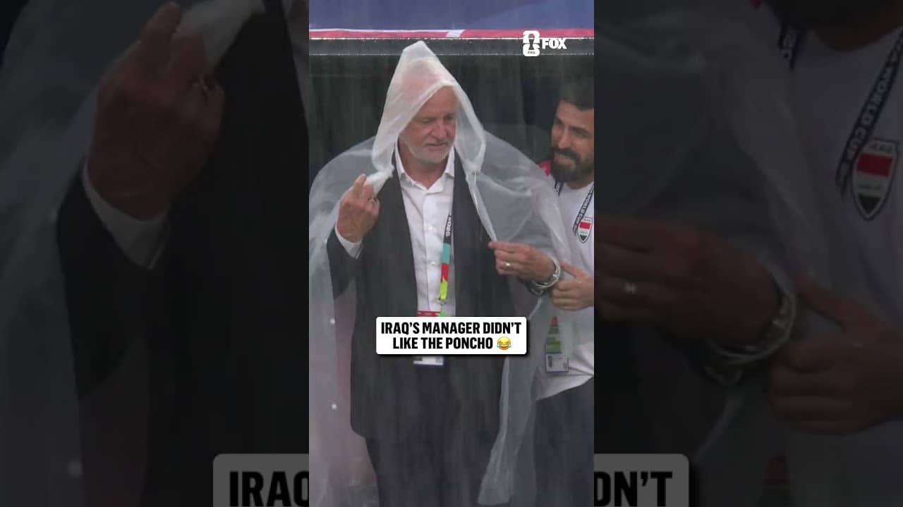 Graham Arnold: Confirmed not a poncho guy