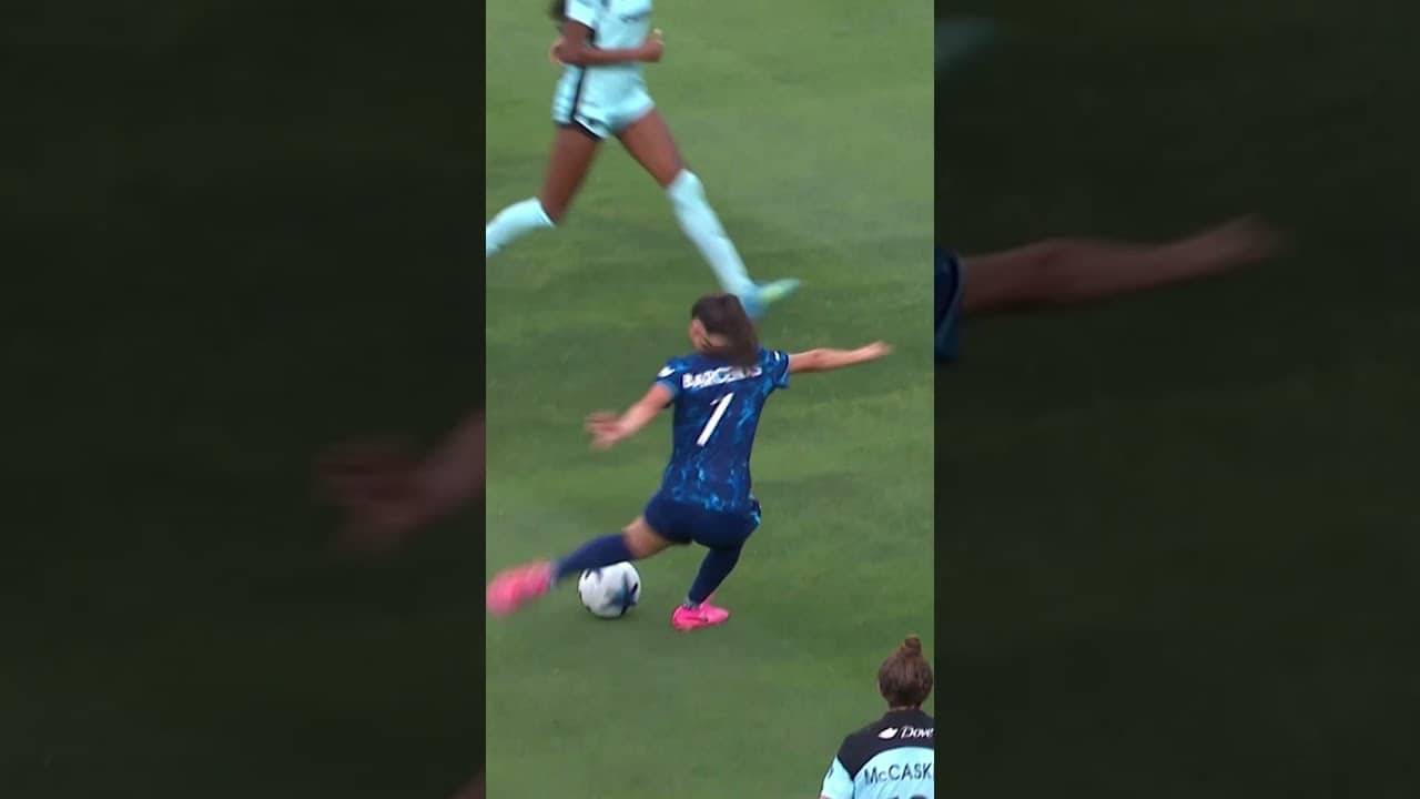 MELANIE BARCENAS FROM WAY OUT 🚀And an ode to her idol, Alex Morgan! #nwsl #soccer #football