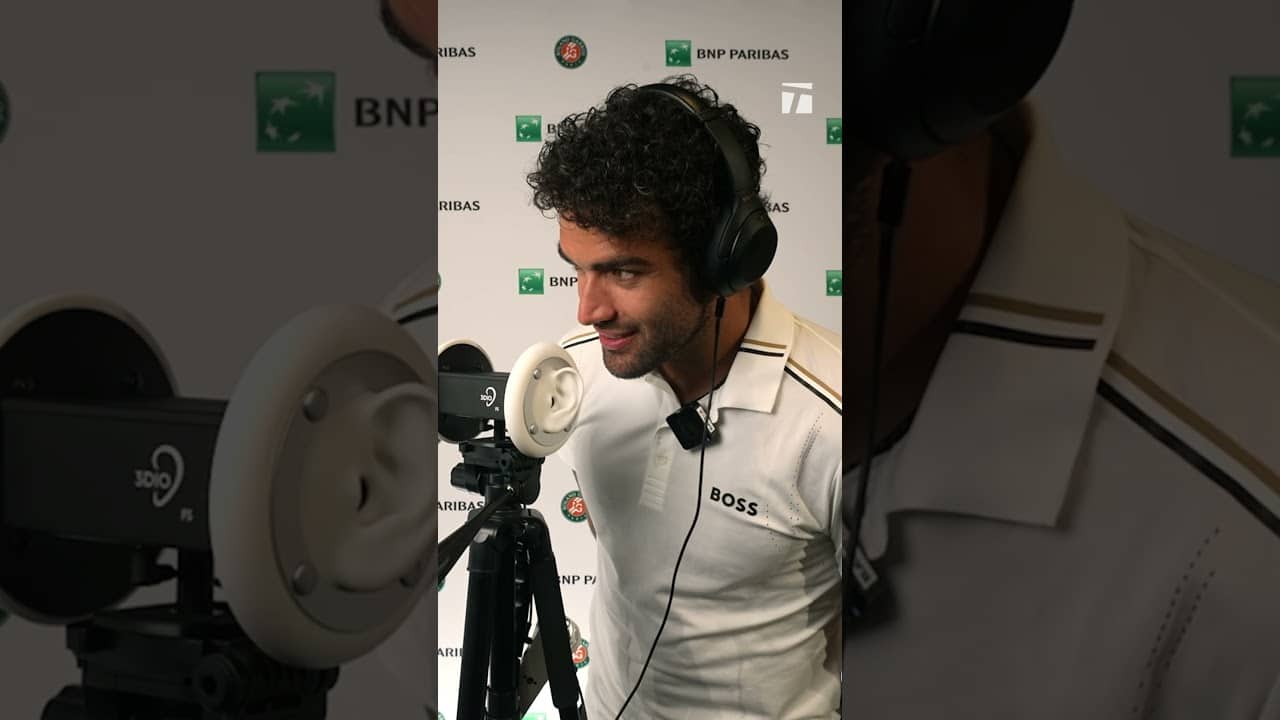 Matteo Berrettini has a second career in ASMR content 😂 #tennis #asmr #matteoberrettini