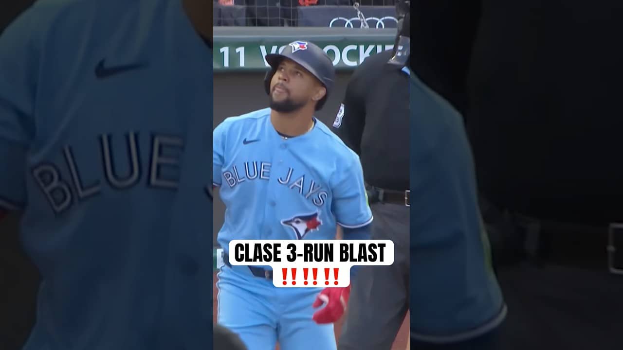 A 3-run shot from Jonatan Clase 👏 #MLB #Toronto #BlueJays