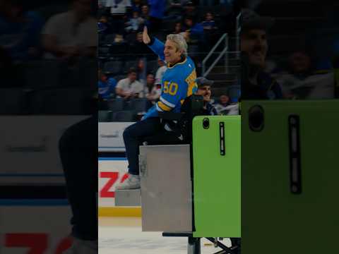 Bravo stars at Blues game 🤩