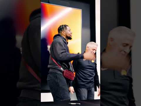 "Let's do it."  Goodie puts pen to paper ✍️ #shorts | Phoenix Suns