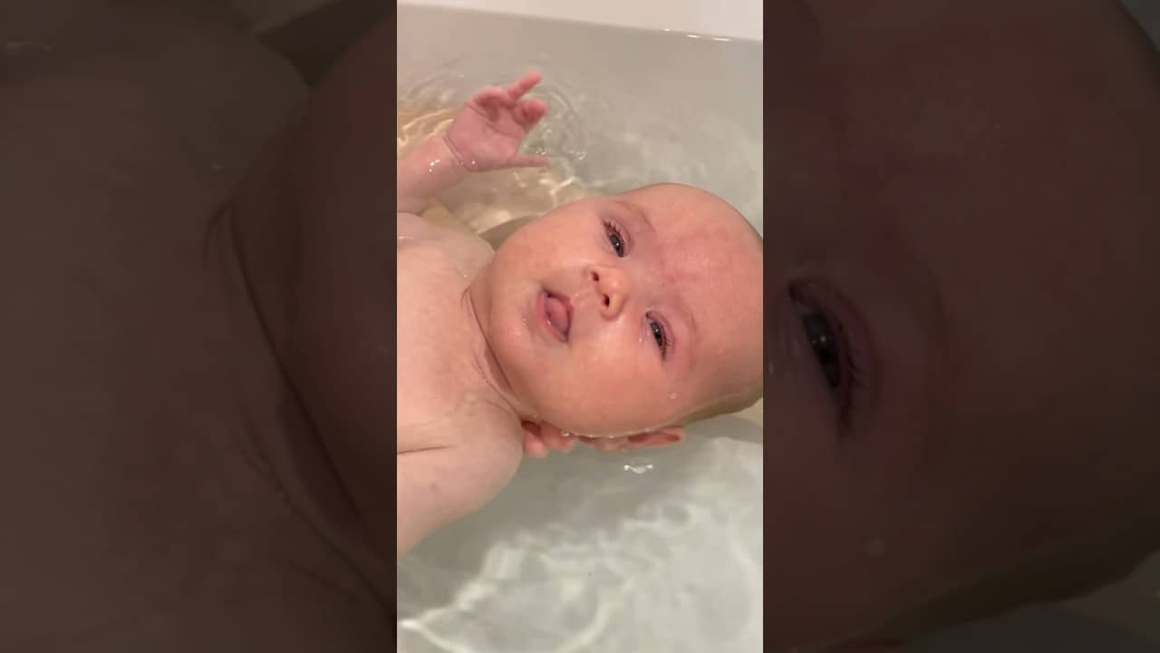 Bathing Baby #bathtime #babybath #babygirl #swimming #swim #parentingtips