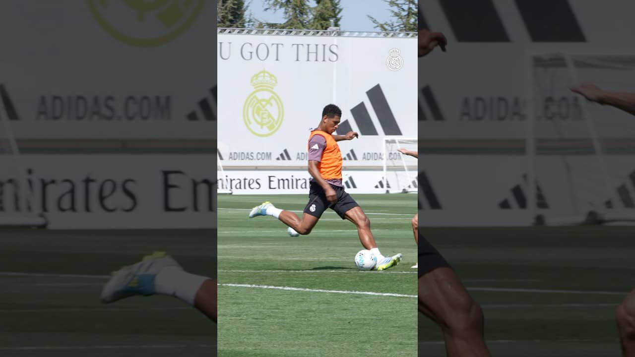 ⚔️  Getting ready for the match against Espanyol! #RealMadrid #RMCity