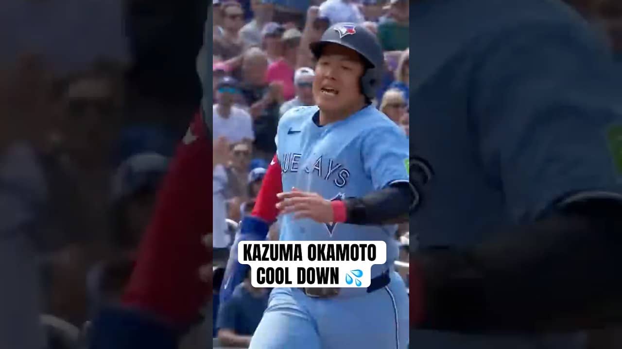 The only way to cool down Kazuma Okamoto! #MLB #Toronto #BlueJays