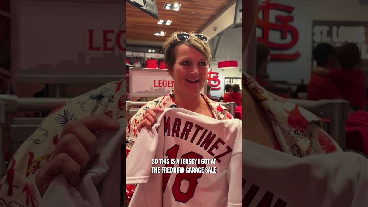 Cardinals Upgrade Young Fan's Jersey