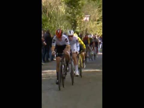 Franziska Koch and Demi Vollering attack on the Oude Kruisberg 🤩