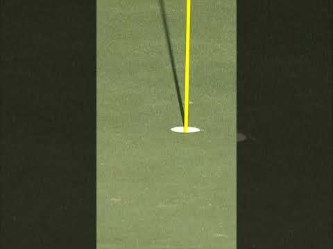 WHAT A PUTT 🤯
