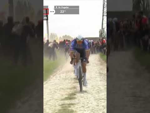MATHIEU VAN DER POEL MAKES HIS FIRST MOVE ⚡️ The three-time champion strikes out.