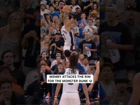 Wemby takes flight for the huge dunk 👽
