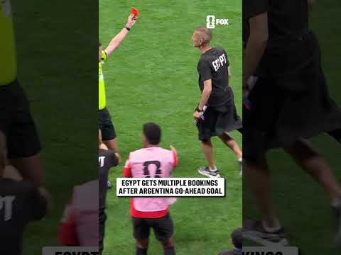 Multiple cards are shown to Egyptian staff and players after Argentina's third goal 🟨🟥