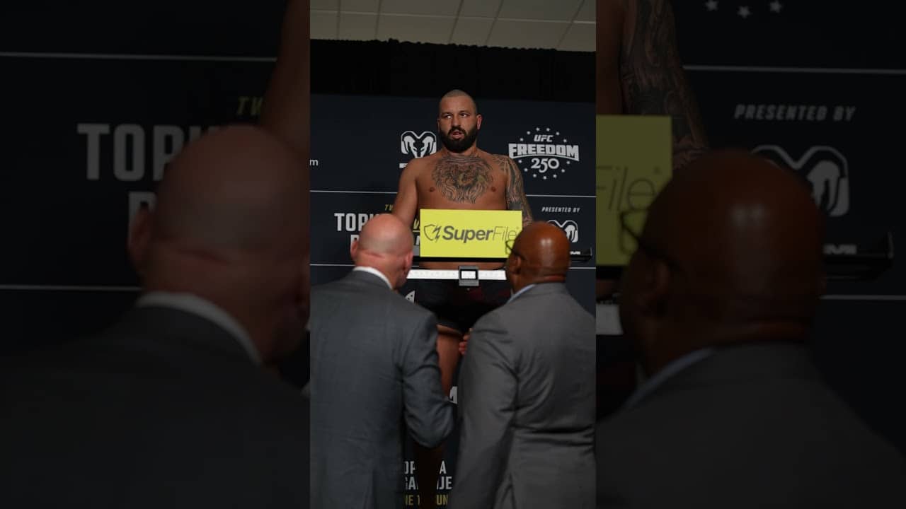 Josh Hokit was foaming from the mouth at his weigh in #ufcwhitehouse
