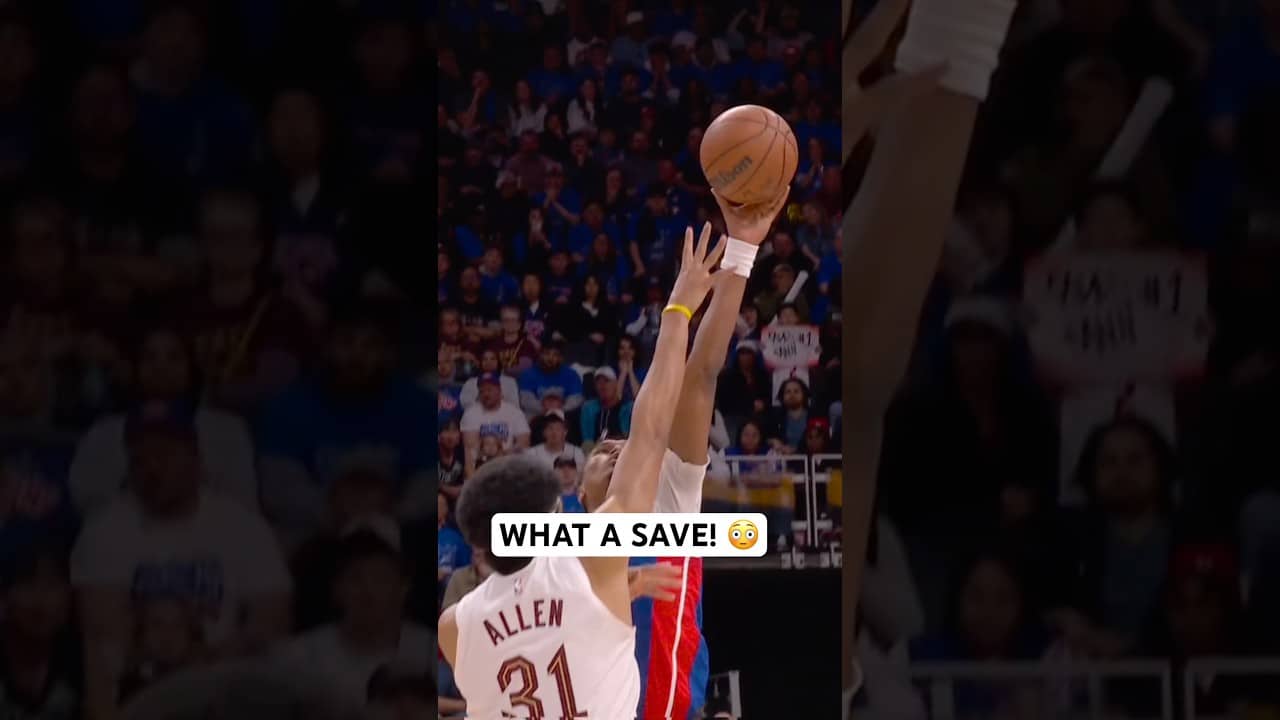 What a defensive play from Ausar Thompson! 😱