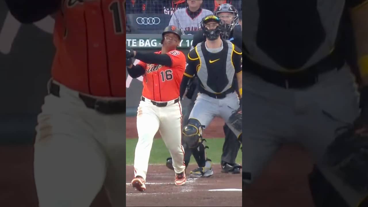 Rafael Devers homers in back-to-back games ✌️