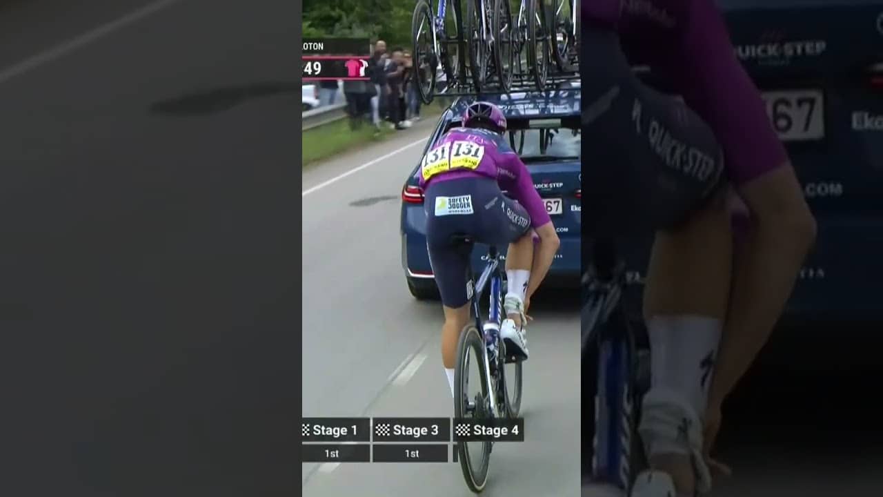 Paul Magnier changing his shoe on the go! 🔄👞 Who else would be in a ditch if they tried this? 🙋‍♂️