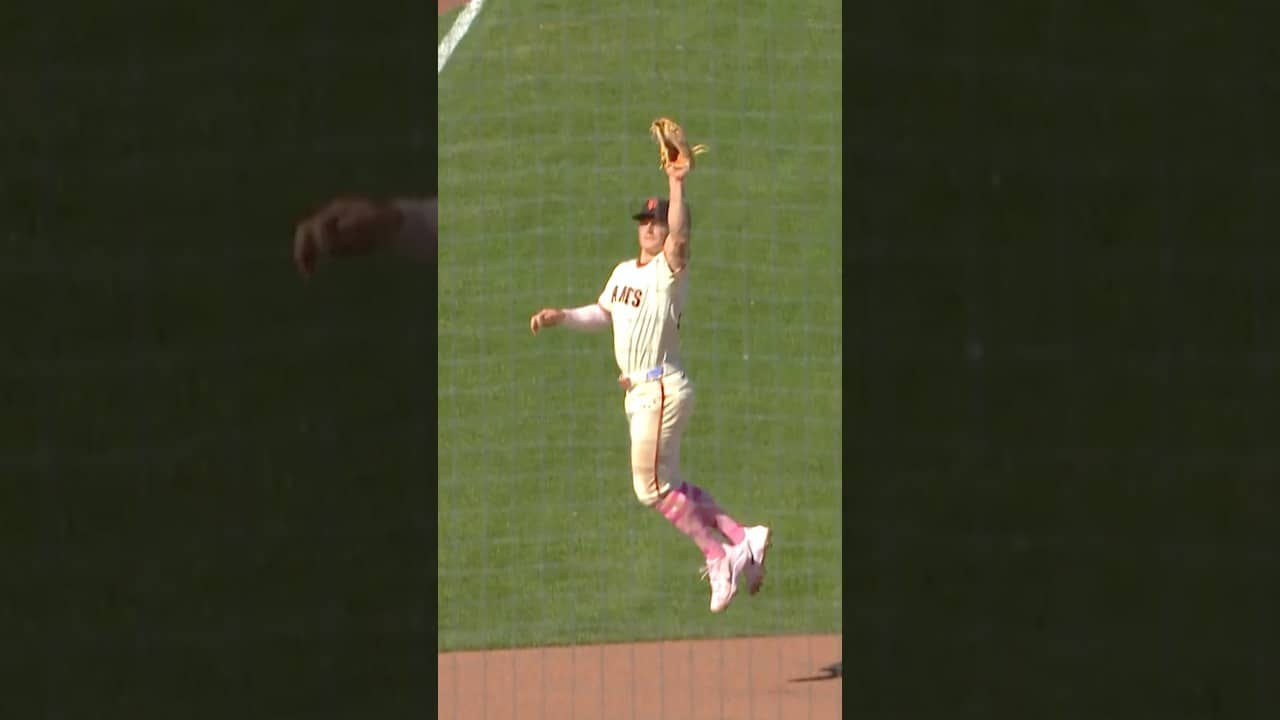 Matt Chapman makes this play look easy