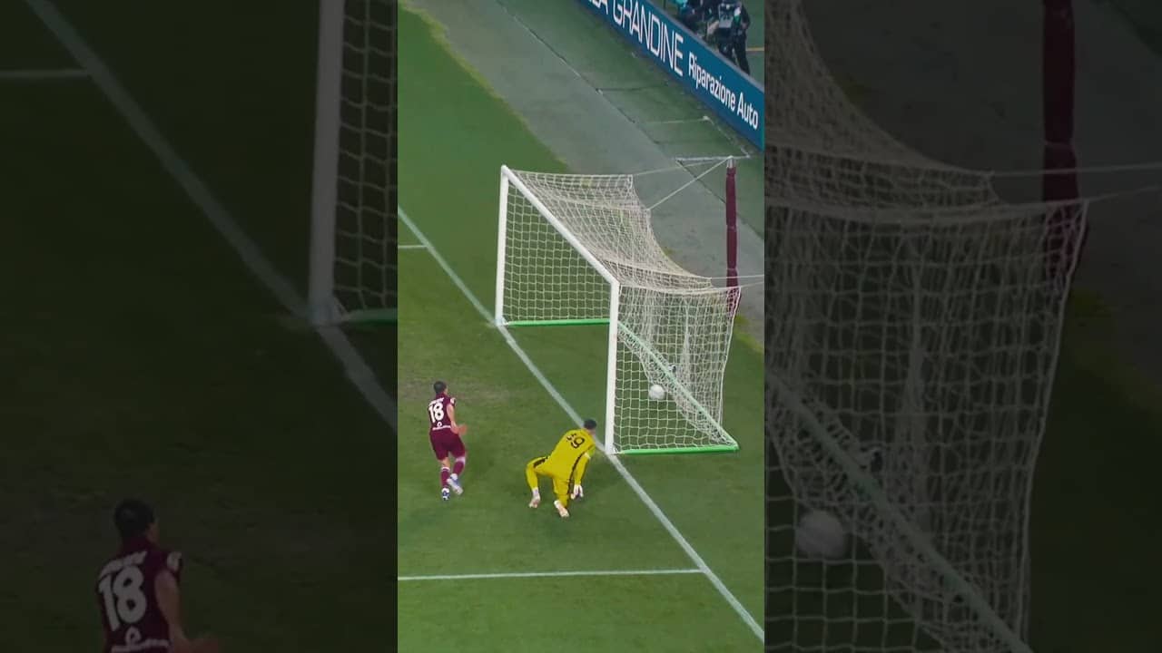 Ebosse per il Cholito! ⚽️ Il gol del pareggio 💪 #TorinoSassuolo #SerieA #Simeone