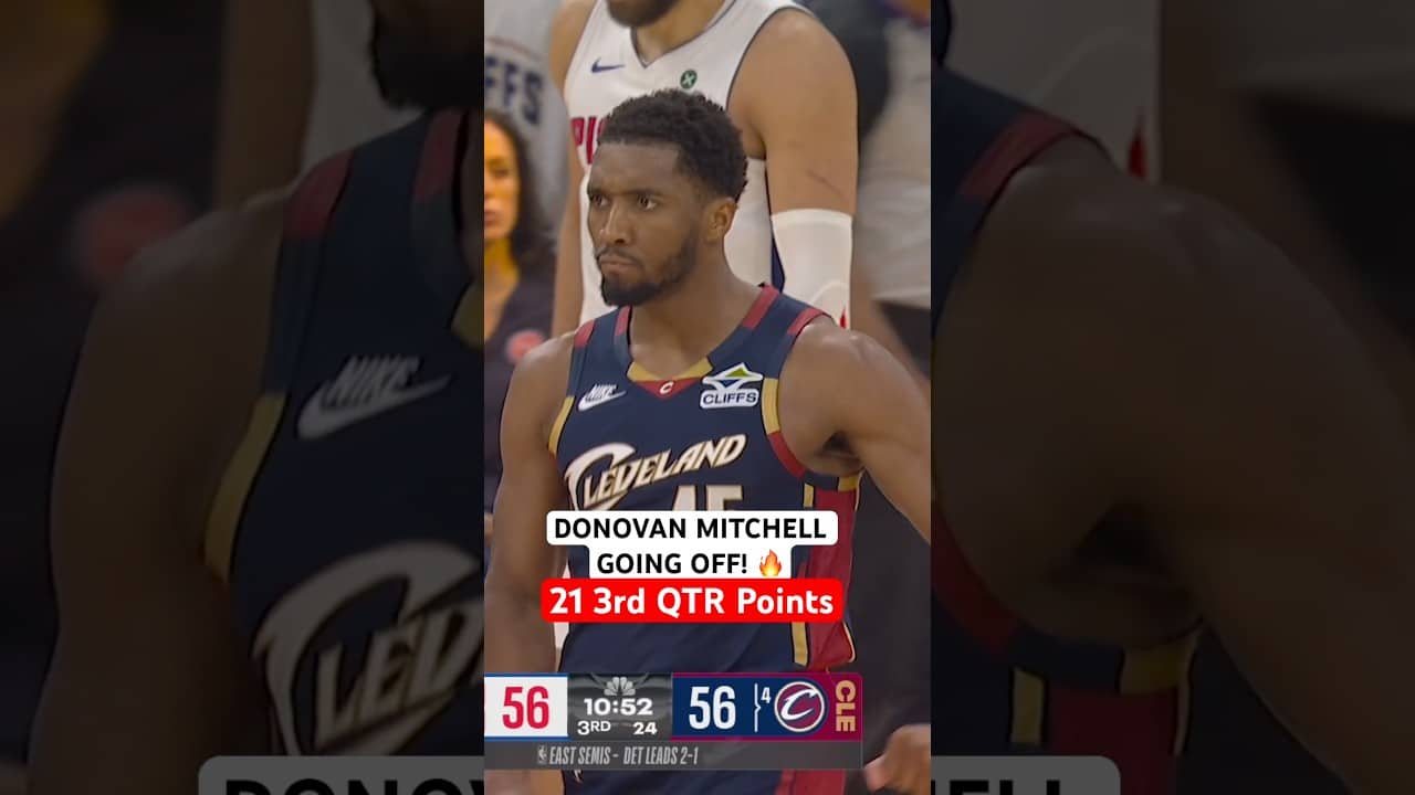Donovan Mitchell is on fire in the 3rd qtr