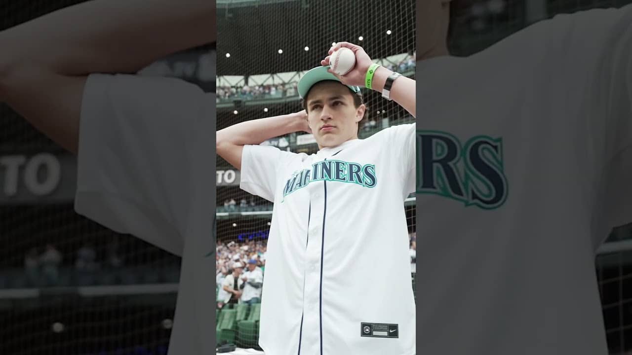 M’s are undefeated since Reider threw out the first pitch, just sayin 🔥