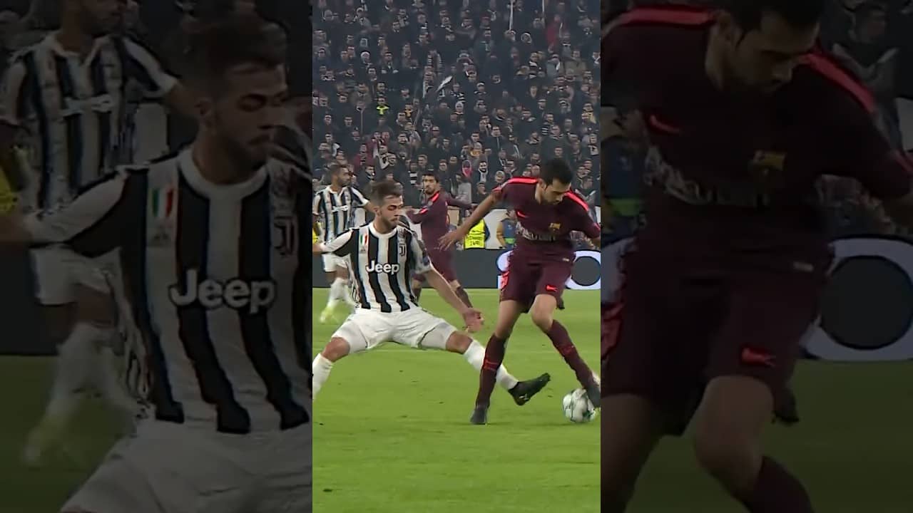 Sergio Busquets’ moves are back 😮‍💨 #shorts #fcbarcelona
