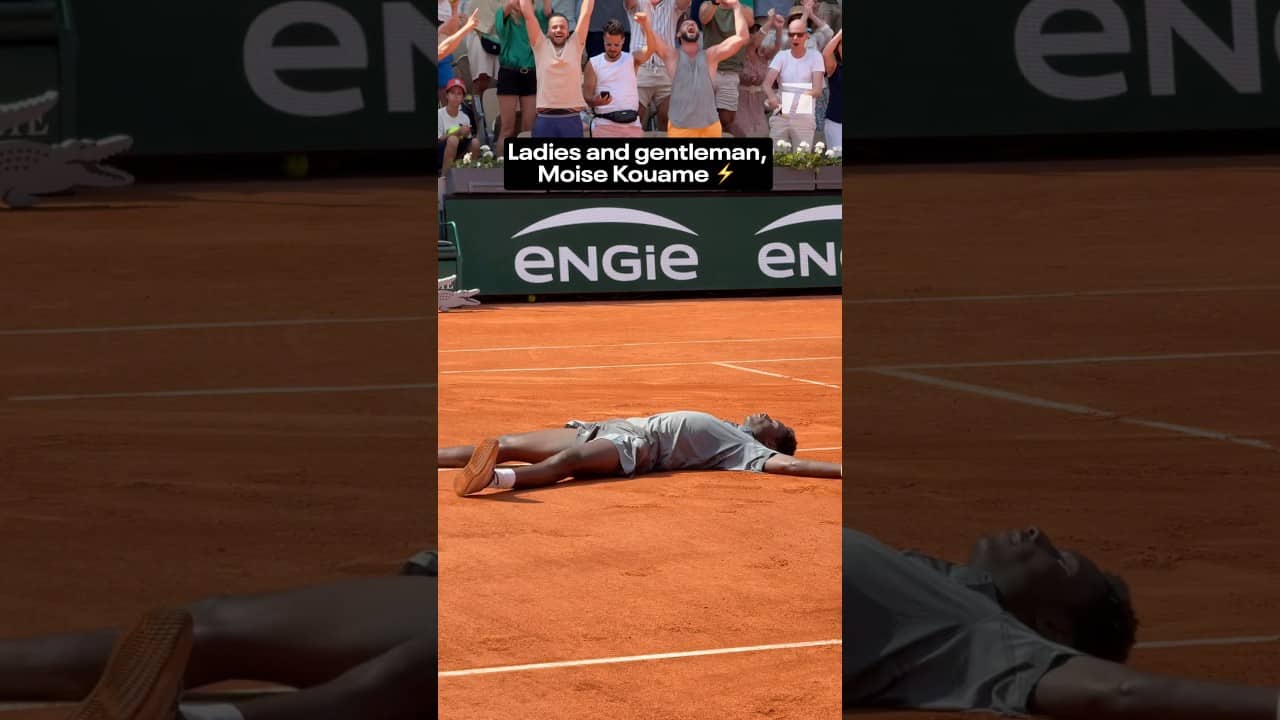 17-year-old Moise Kouame comes back in an epic five-setter, making his first RG third round 🇫🇷