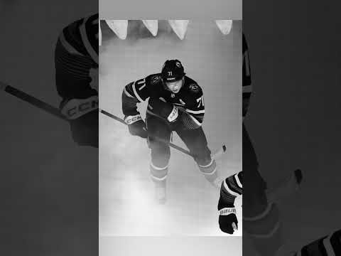 Once again, reminding you it's the best entrance in sports. 🦈  #hockey #nhl #sharks