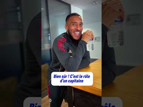 Regardez qui on a croisé dans les couloirs du centre d’entraînement 👀👋 #olympiquelyonnais #football