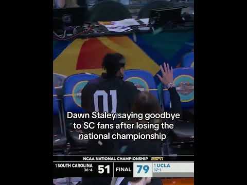 Dawn Staley showing love to South Carolina fans 👋