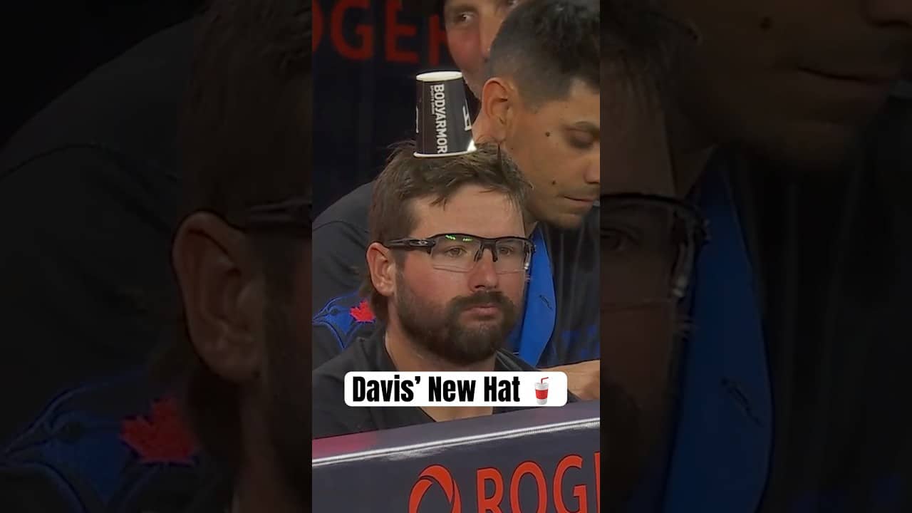 Welcome back, Davis 😆 #BlueJays #DavisSchneider