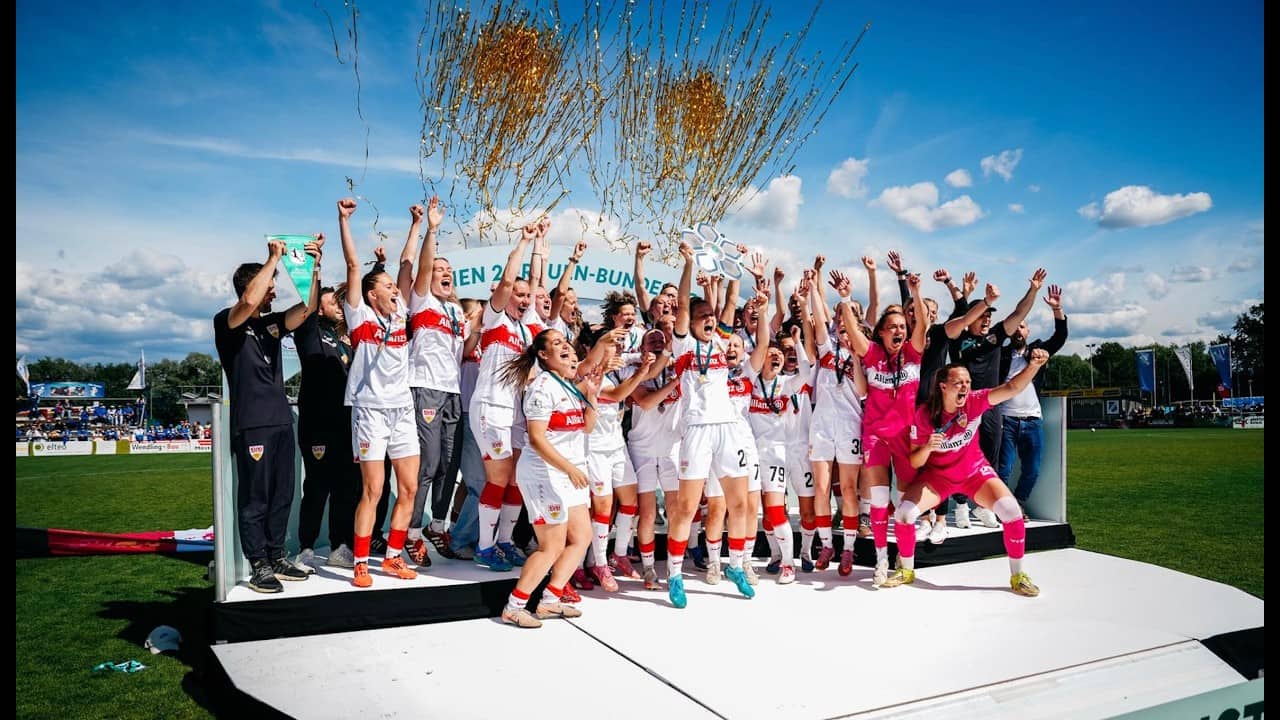 Für die Ewigkeit: Die Meisterschalen-Emotionen der VfB Frauen | Mini-Doku