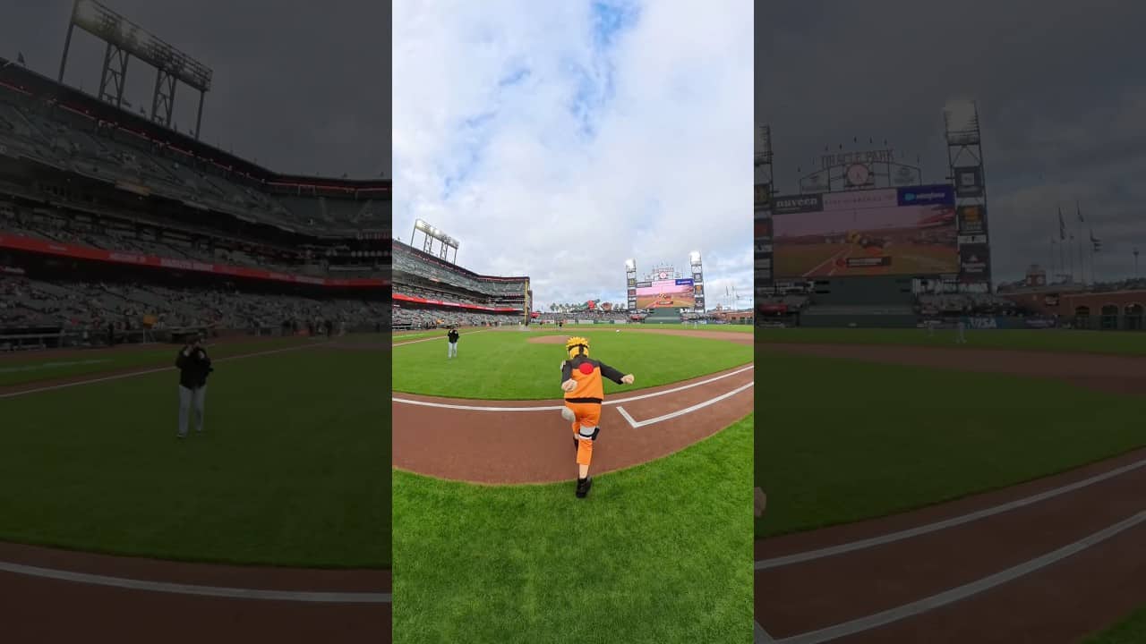 Naruto Uzumaki throws the first pitch ⚾️