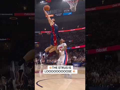 👀 Sneaky Strus with the snatch n SLAM COMBO. #cavs #nbaplayoffs #basketball #cleveland #maxstrus