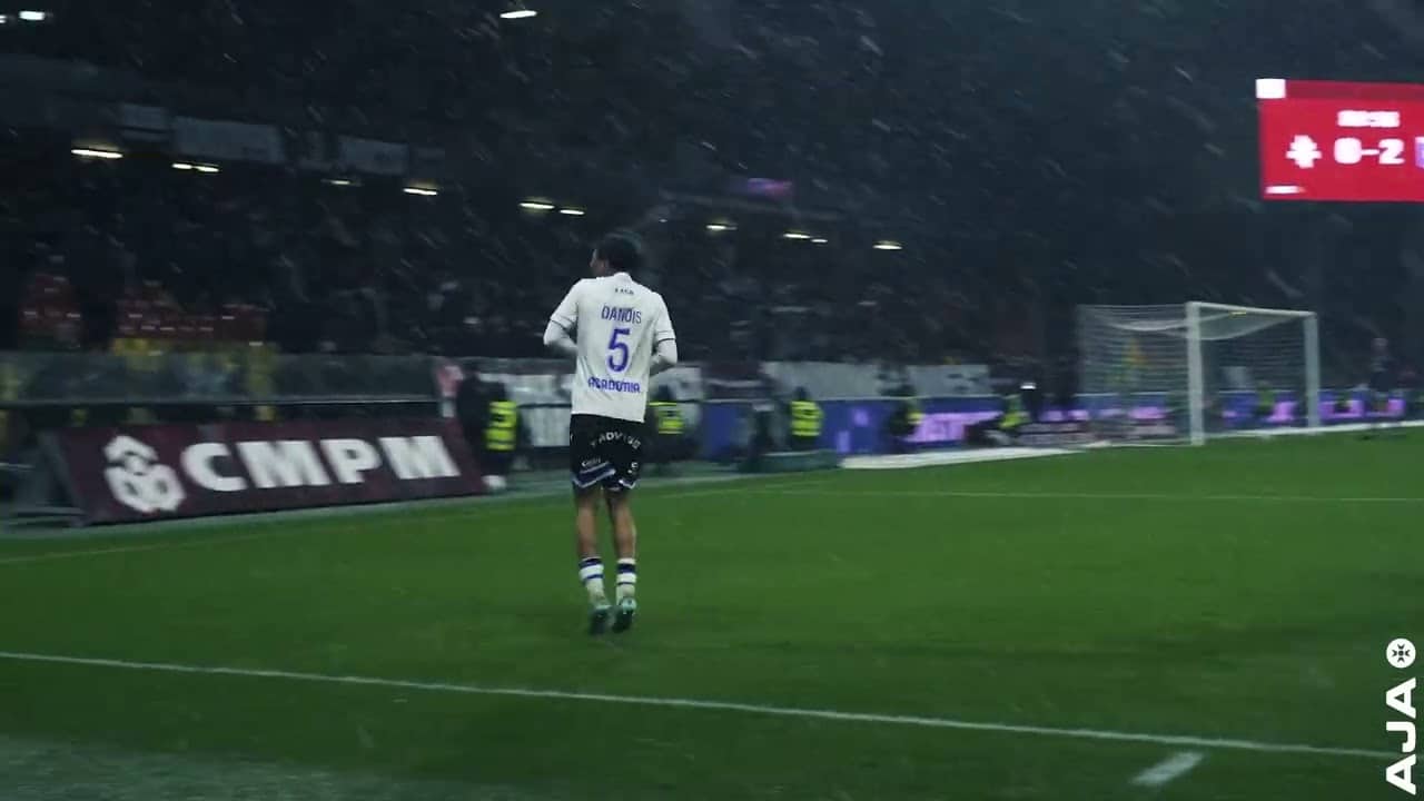 🎯 La frappe parfaite de Doufi face à Metz 💎