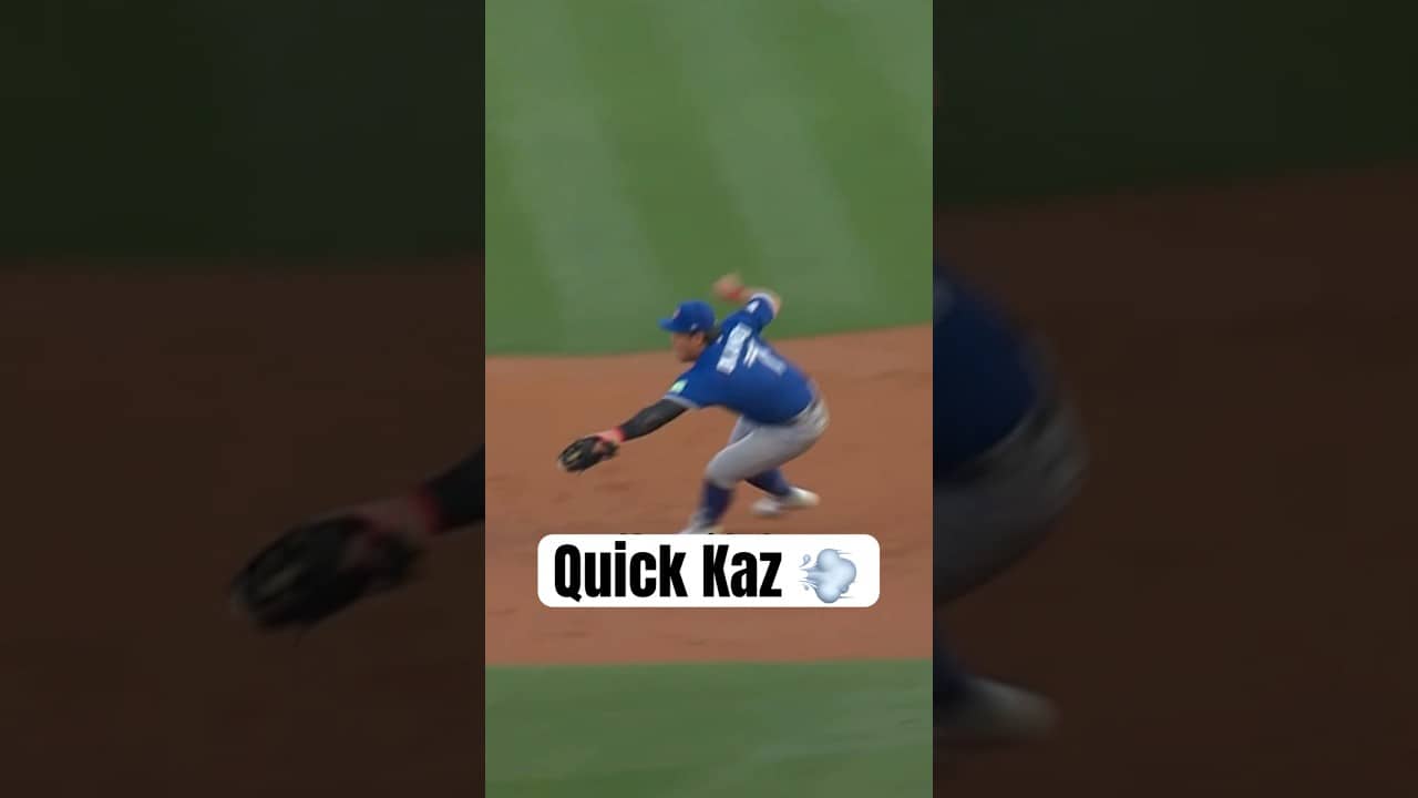 A smooth play from Kazuma Okamoto 👏 #MLB #BlueJays